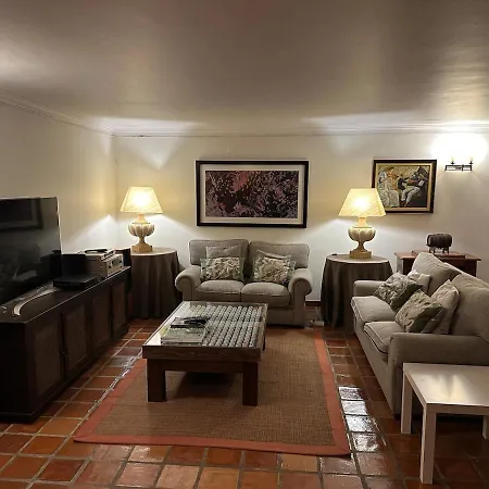 Moradia Tenoes Holiday home